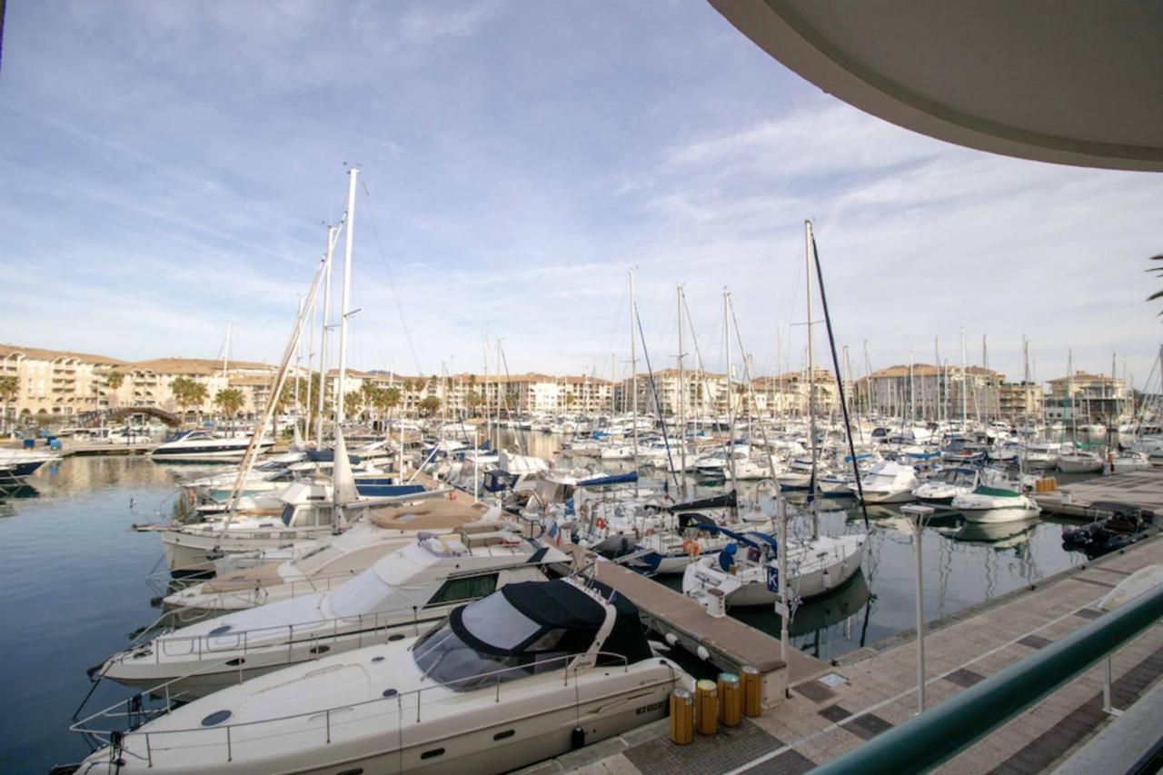 Apartment With Balcony And View On The Port Fréjus エクステリア 写真